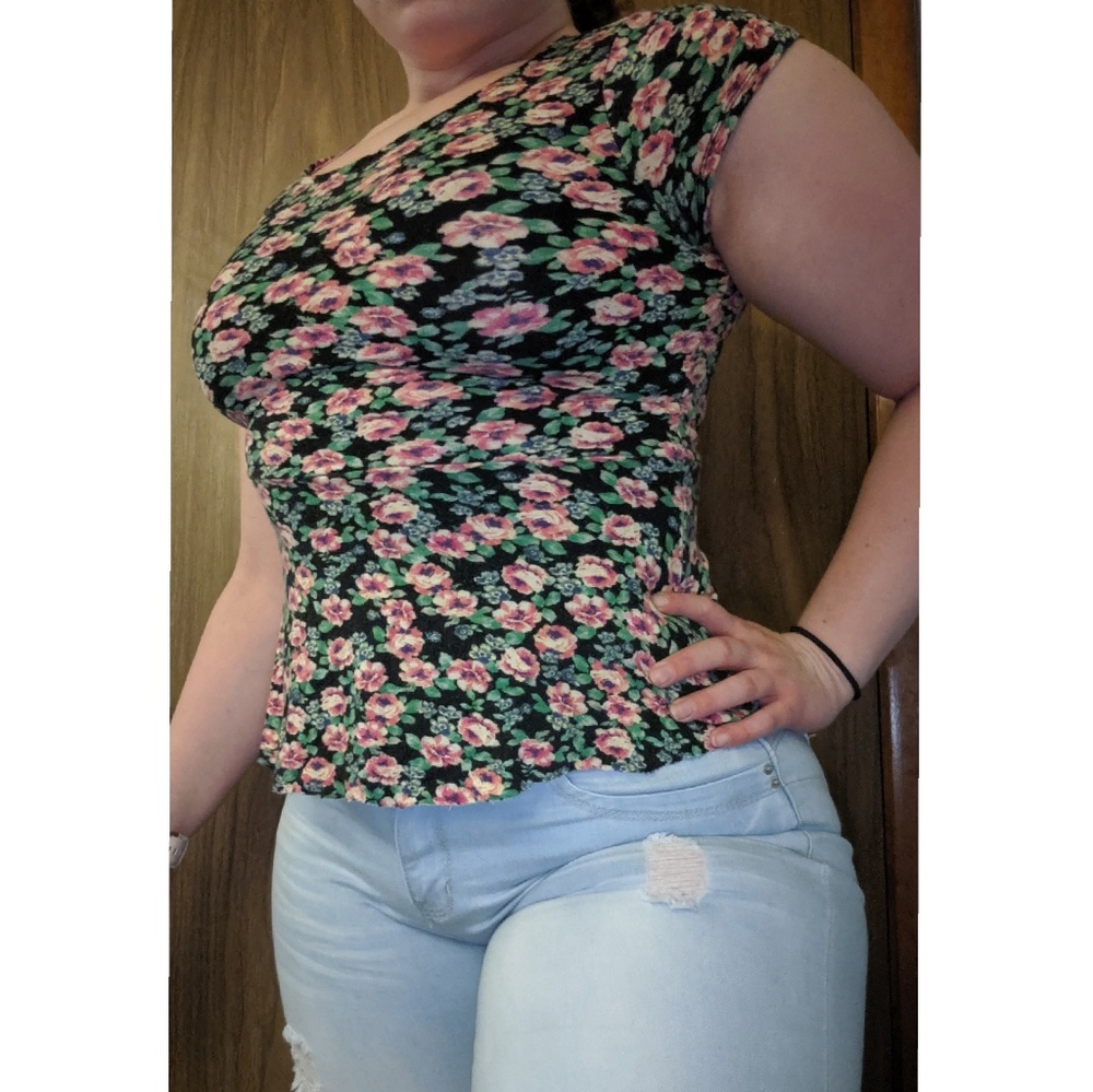 Floral Peplum Style Top By One Clothing ♥️